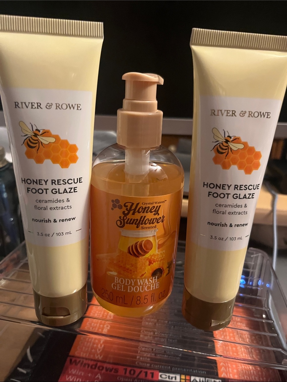 Honey Rescue Foot Glaze - Yellow Nourishing Foot Treatment